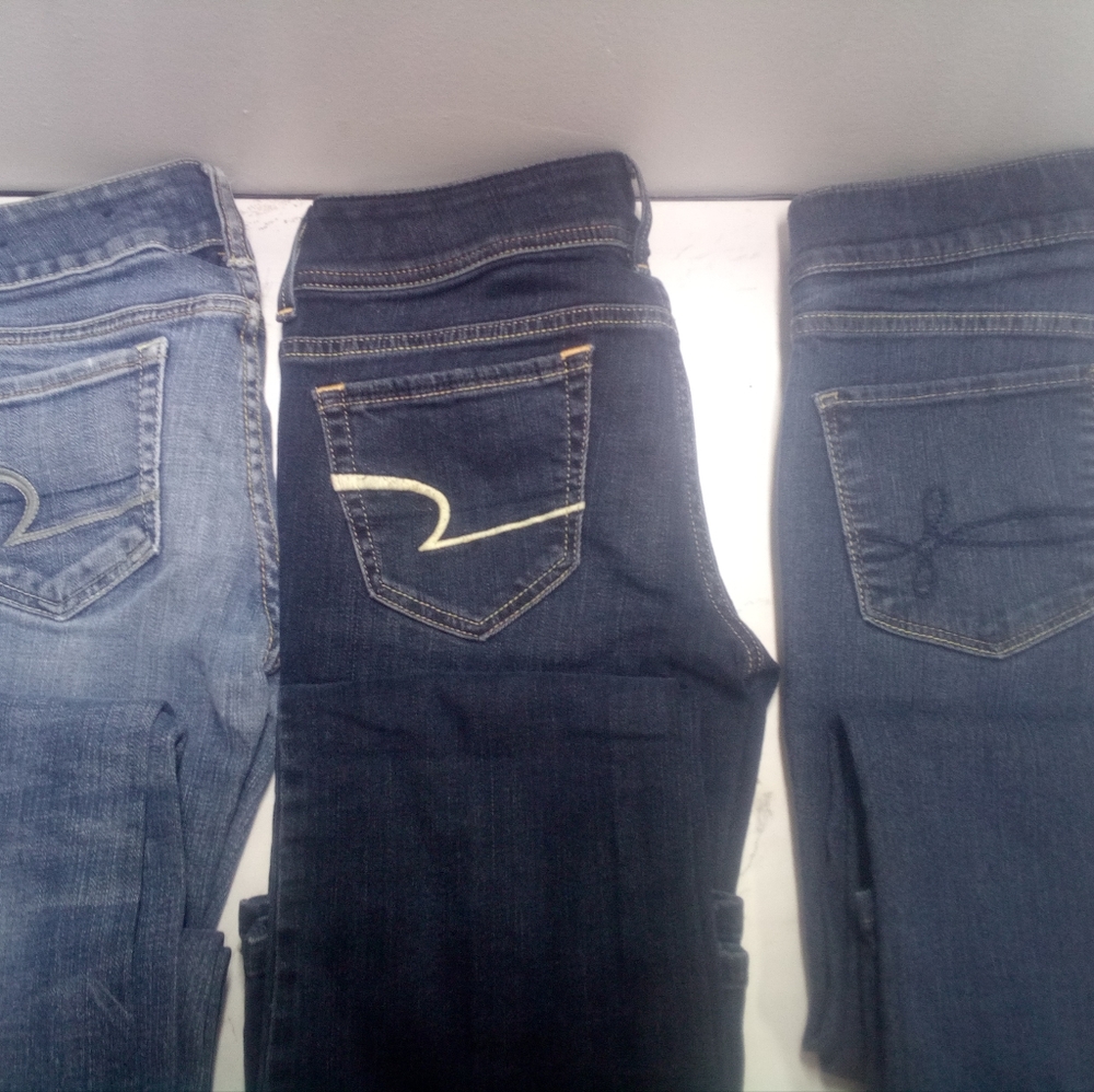 Lot of three size two women's jeans